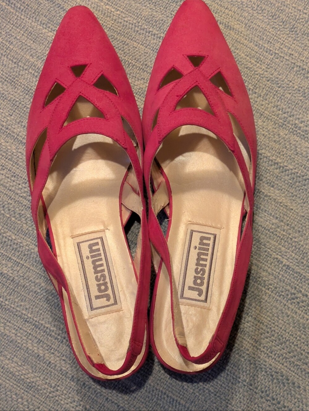 Jasmin Slingback Kitten Heels With Cutouts - Size 8.5B